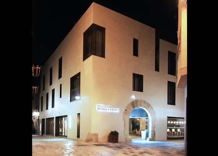 Hotel de playa: Hotel Raval de la Mar